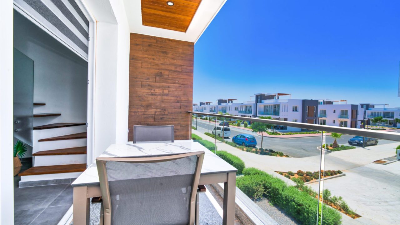 Four Seasons Life House For Sale